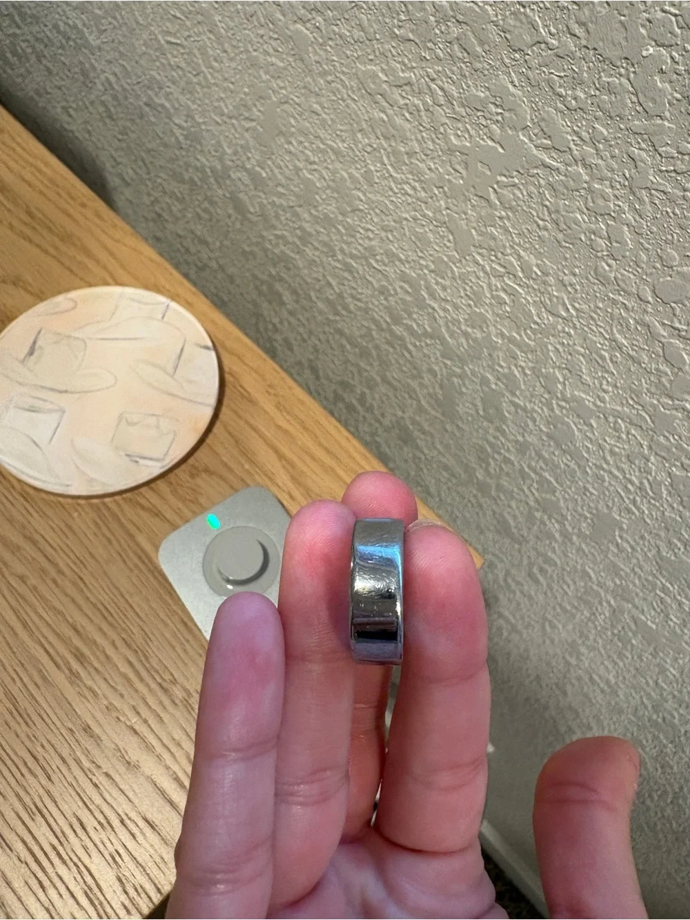 Oura Silver Ring + Magnetic Charging Dock with Green LED